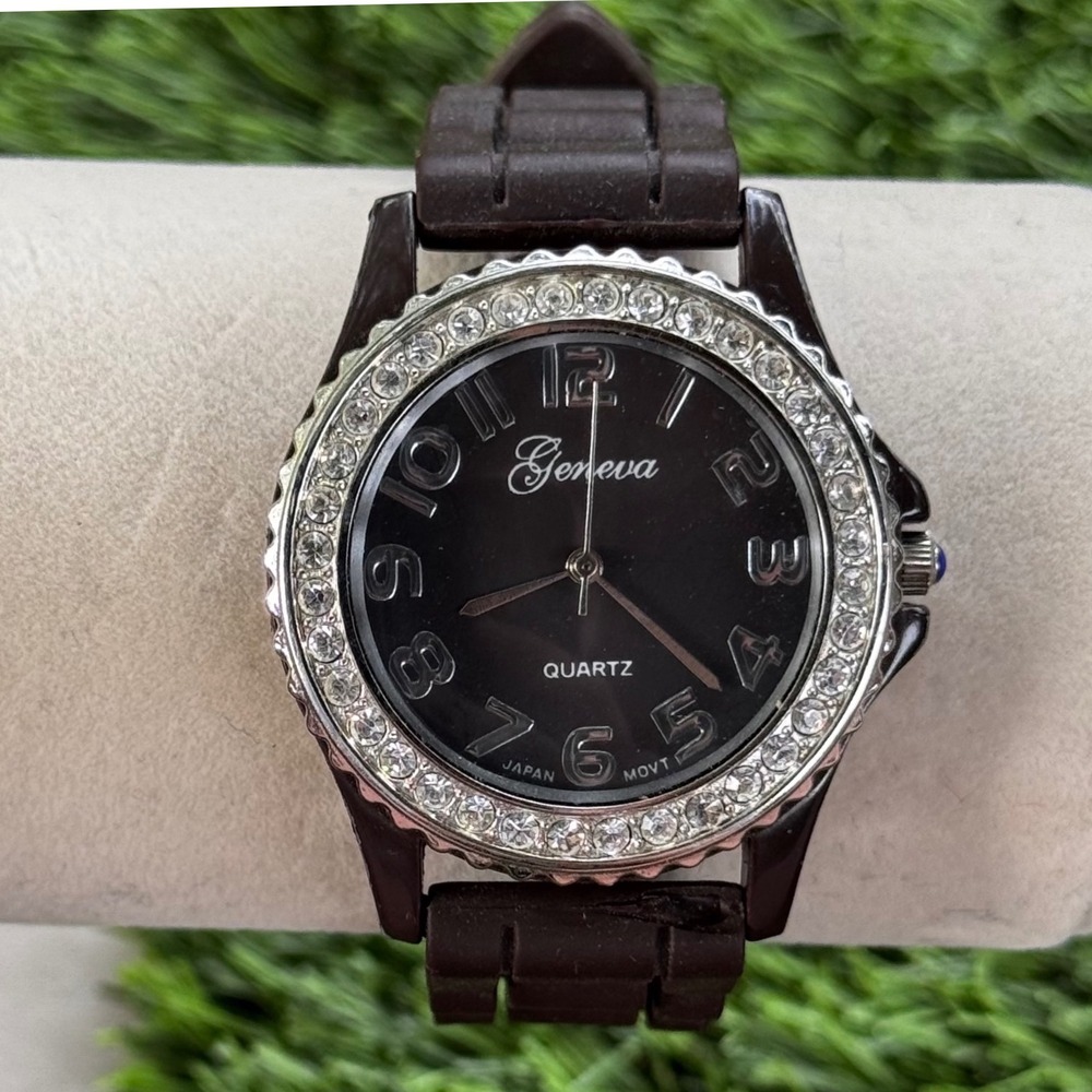 New Geneva Rhinestone Bezel Watch Brown Band Japan Quartz Movement ET-1062